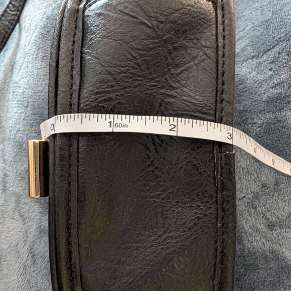 Tignanello Crossbody/Shoulder Purse, Like New - Picture 9 of 11